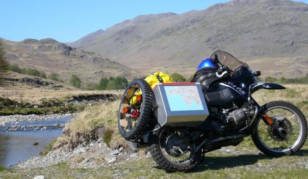 Camel in the lakes