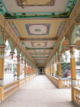 Coverd walkway